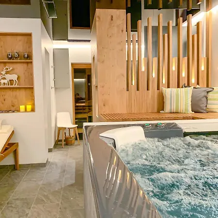 Ari Apartment